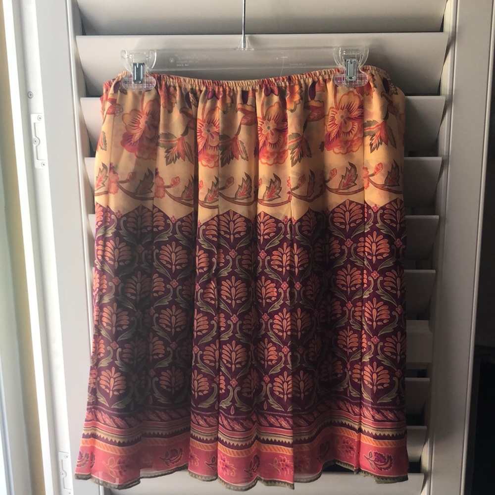 Elastic waist skirt. Size 16. Olive, wine and maize yellow.
